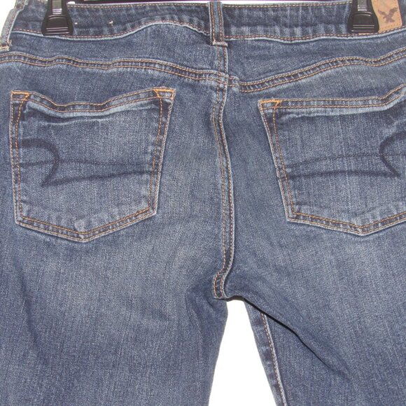 AMERICAN EAGLE OUTFITTERS Boy Crop Stretch Medium Wash Jeans Size 4 - Picture 4 of 7